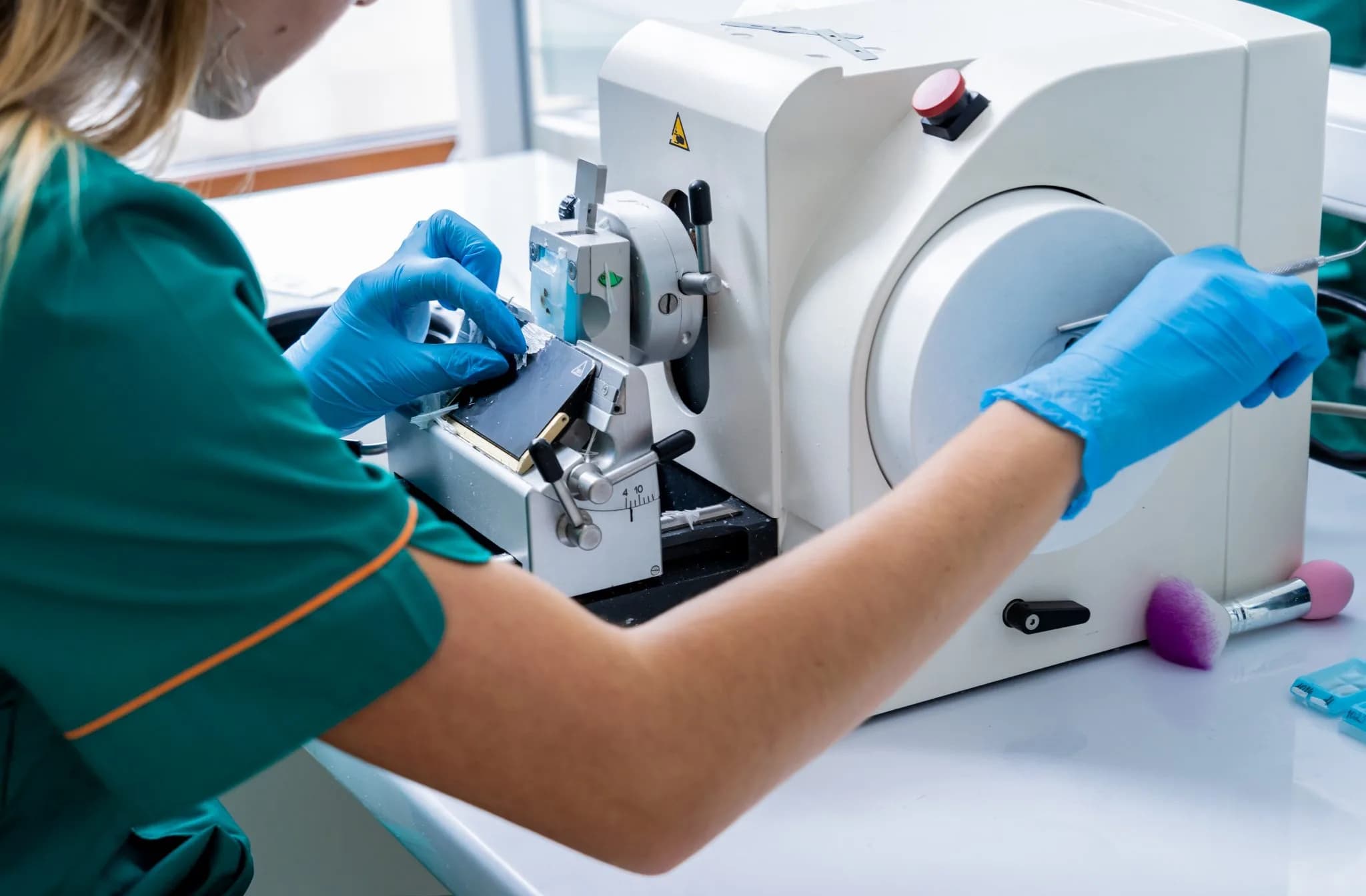 MTR bei der Arbeit am Radiologie-Gerät